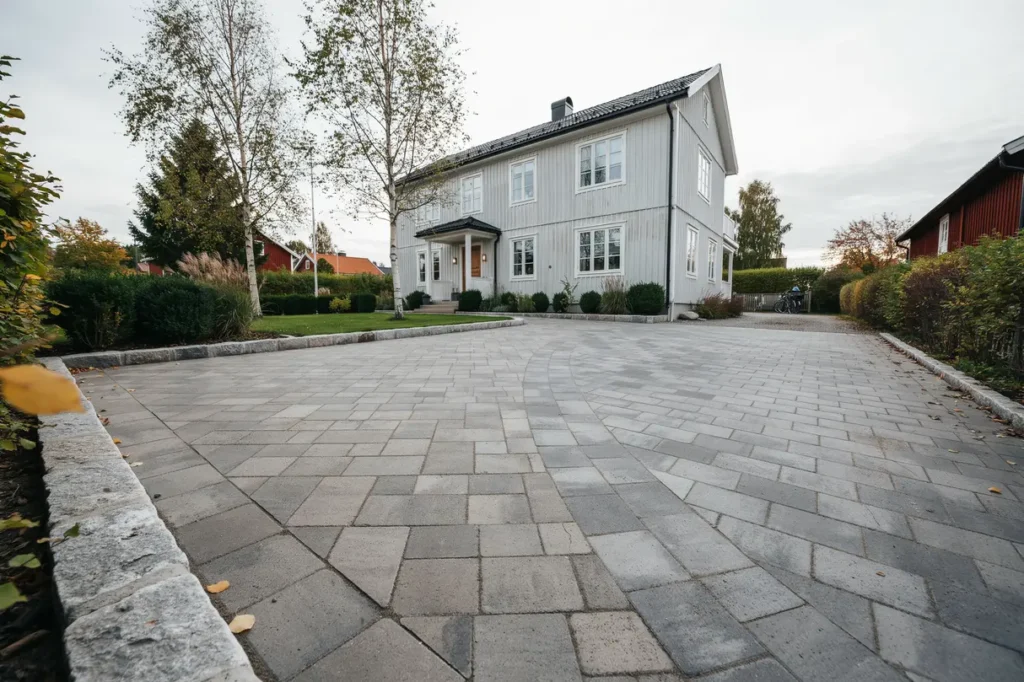 s v ljer du r tt m nster p markstenen f r en uppfart som h ller och passar huset